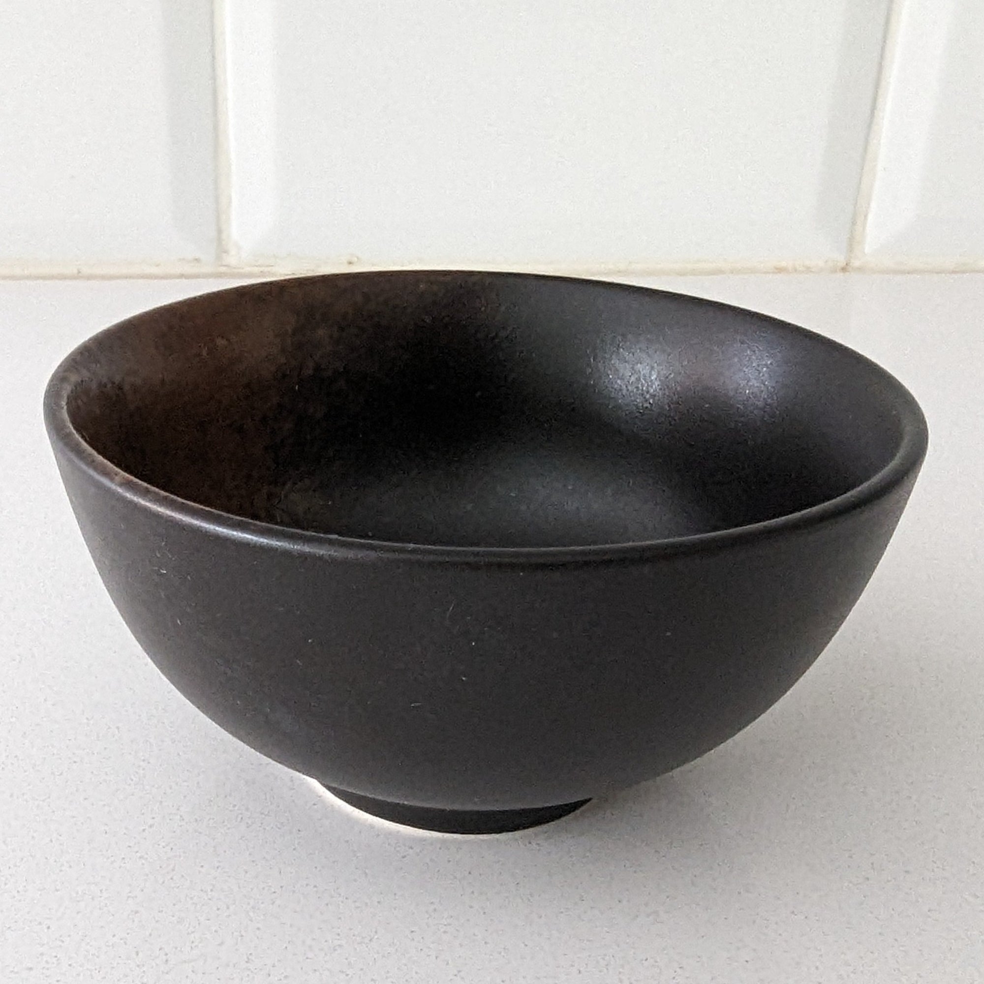 Matcha Bowl (or Chawan) in Black with Brown Detail to One Side. Part of the Matcha Green Tea Gift Set from Very Craftea